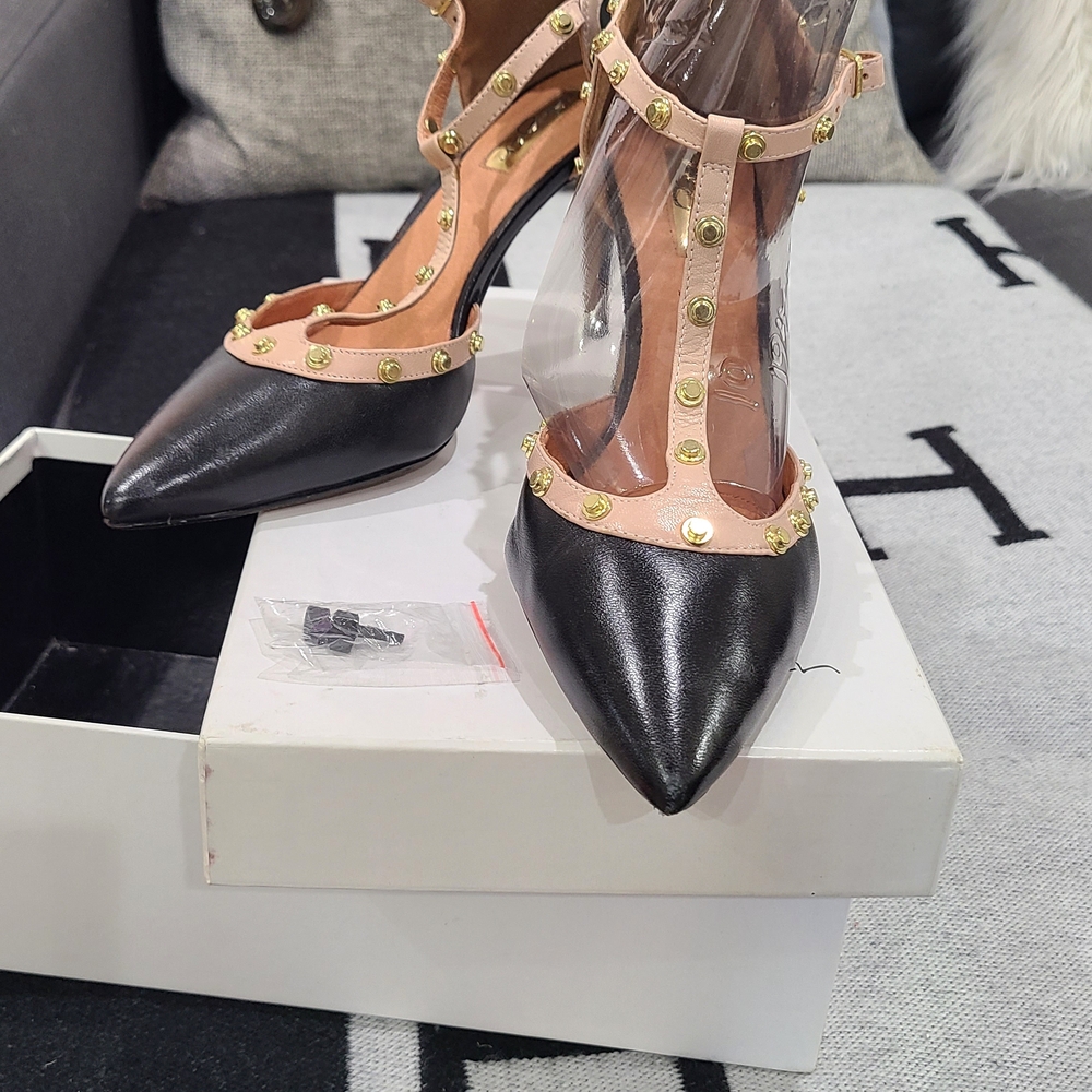 Halogen Black and Tan Stiletto Heels